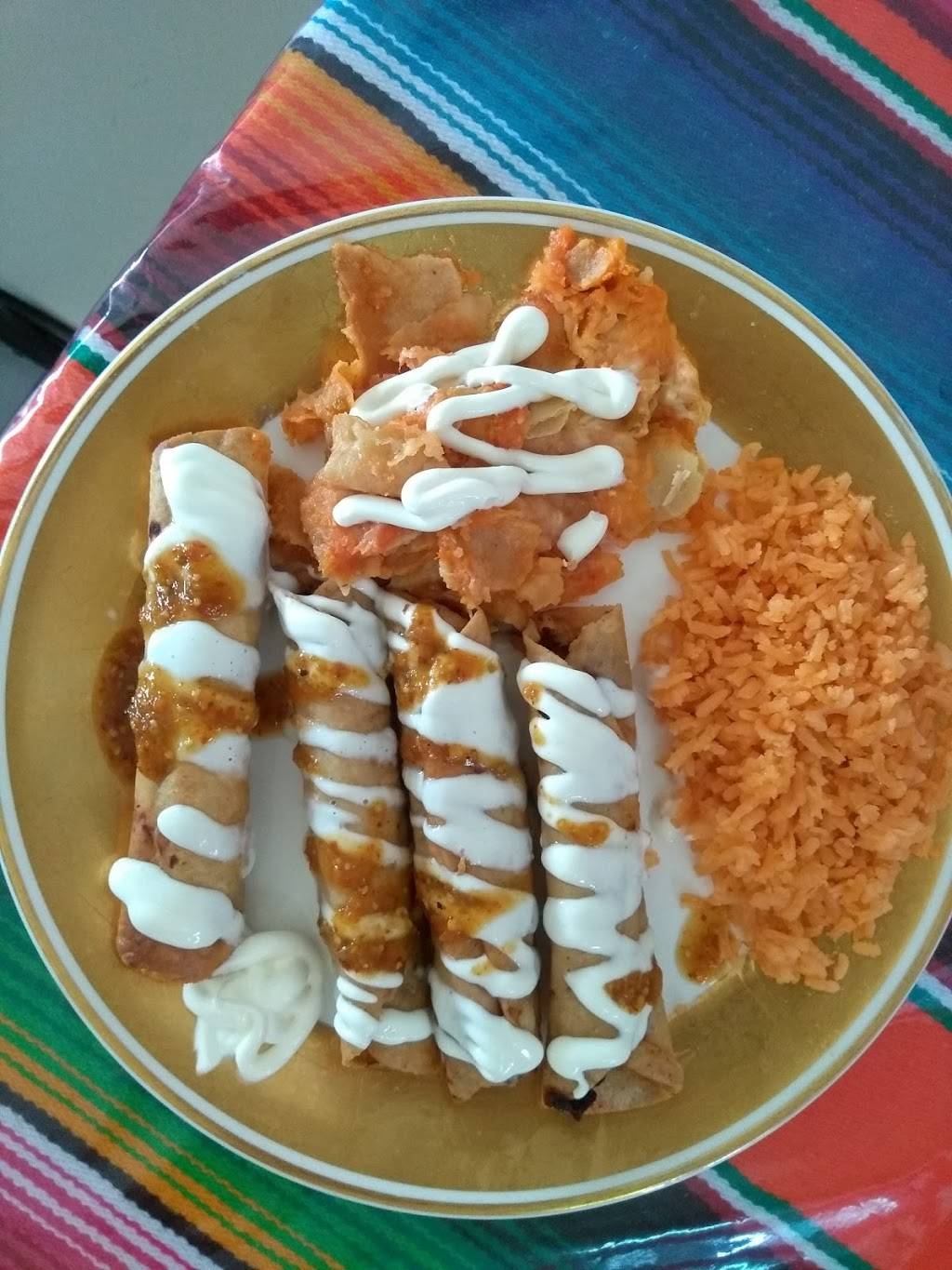 Antojitos Los Panchos | restaurant | Nueva Tijuana, 22435 Tijuana, B.C., Mexico | 016643068249 OR +52 664 306 8249