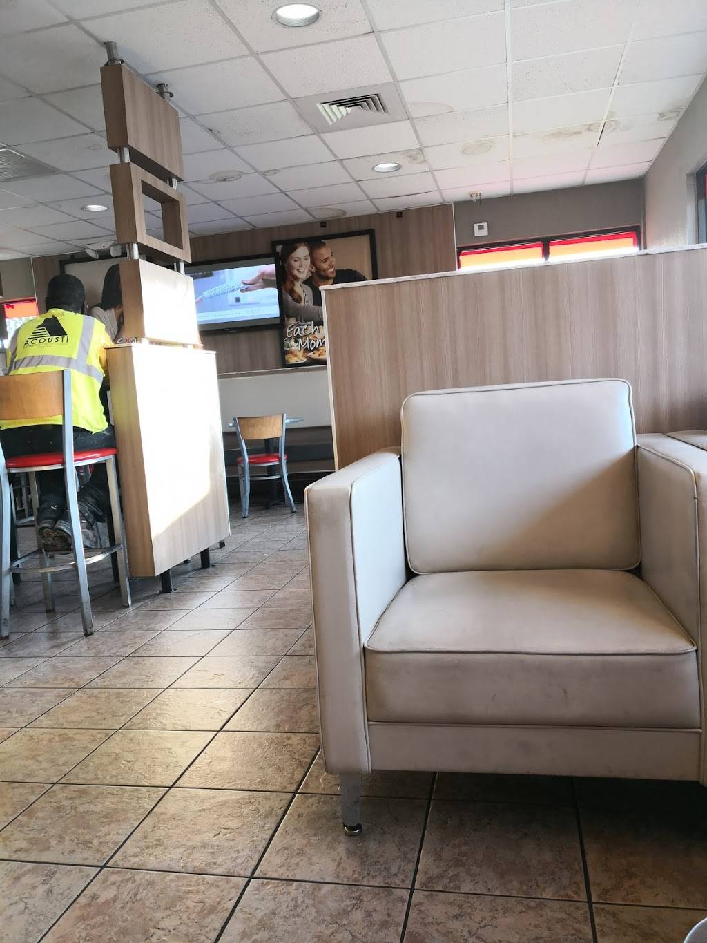 Burger King | restaurant | 7975 NW 27th Ave, Miami, FL 33147, USA | 3058368152 OR +1 305-836-8152