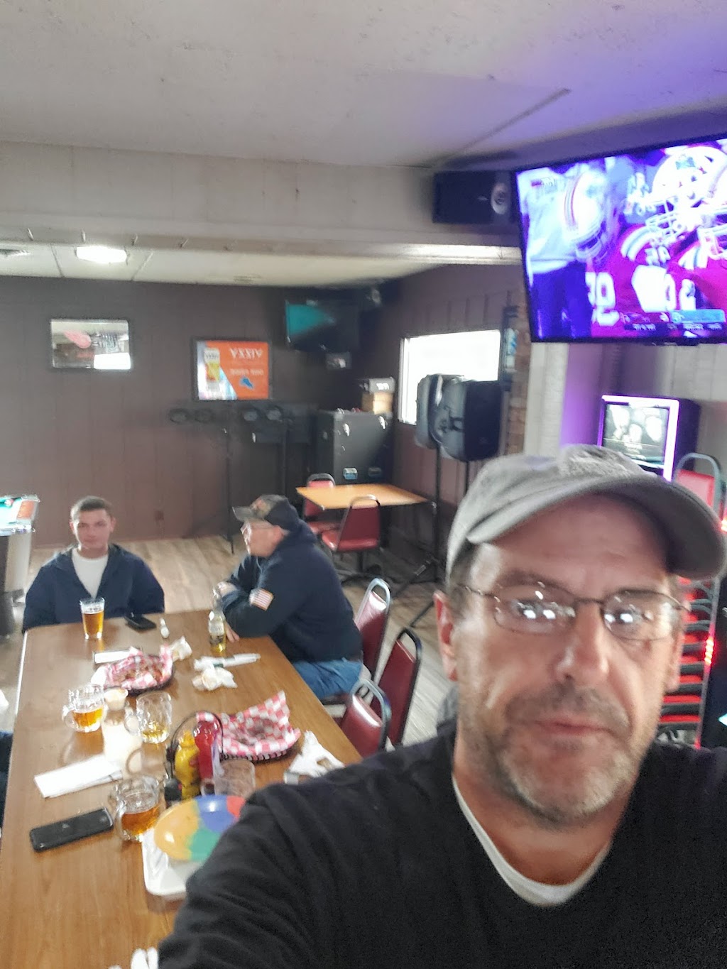 Auburn Hotel and Tavern | restaurant | 101 W Midland Rd, Auburn, MI 48611, USA | 9892663114 OR +1 989-266-3114