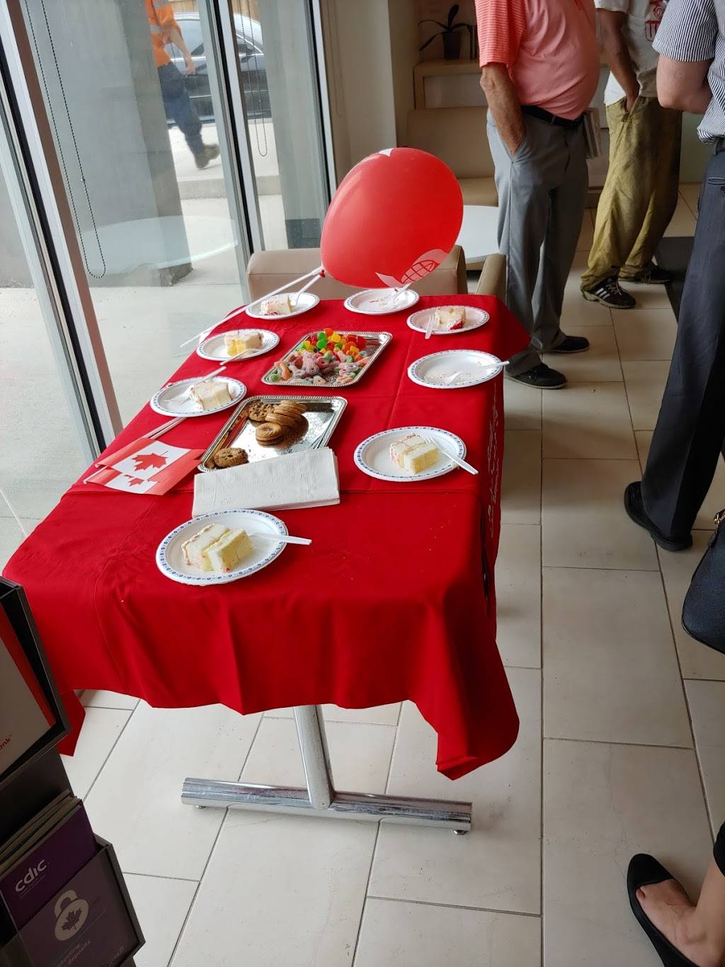 Burger King | restaurant | 2372 Finch Ave W, North York, ON M9M 2W8, Canada | 4167499087 OR +1 416-749-9087