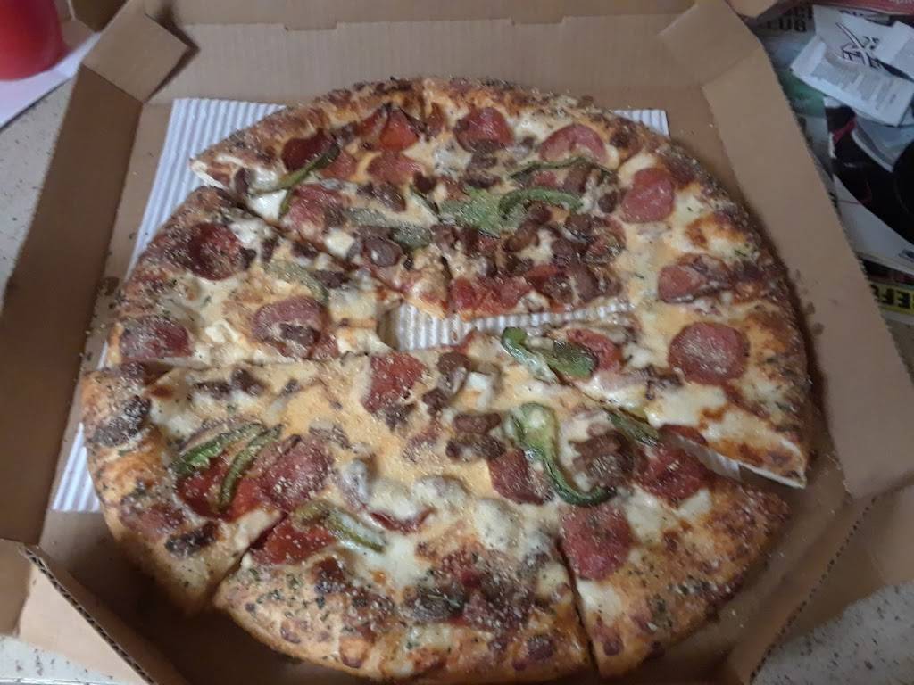 Pizza Hut | restaurant | 8221 Southside Blvd, Jacksonville, FL 32256, USA | 9046465544 OR +1 904-646-5544