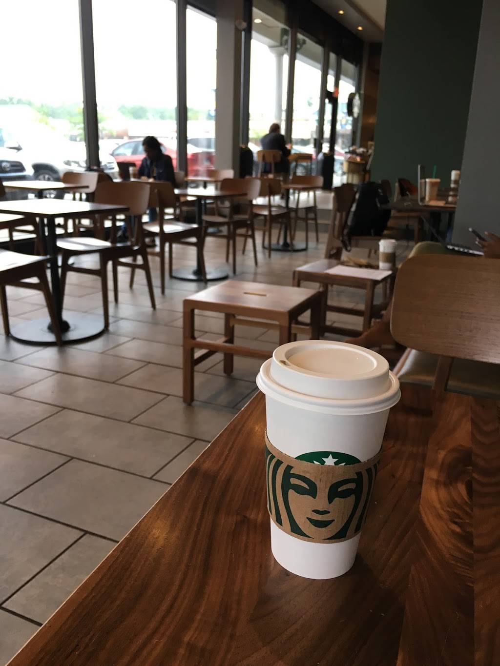 Starbucks | cafe | 3690 Q, King St, Alexandria, VA 22302, USA | 7038459563 OR +1 703-845-9563