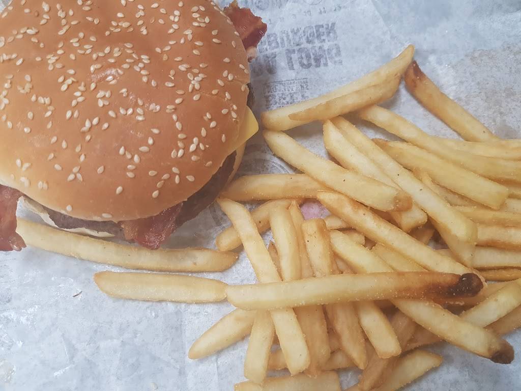 White Castle | restaurant | 5070 Cambridge Way, Plainfield, IN 46168, USA | 3178379341 OR +1 317-837-9341