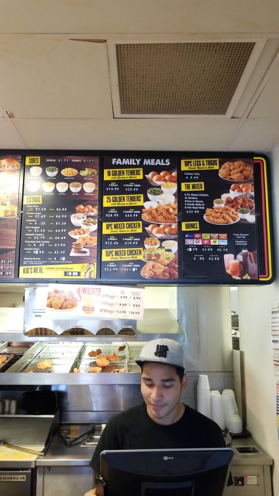 Golden Chick | meal takeaway | 179 N Valley Pkwy, Lewisville, TX 75067, USA | 9724362400 OR +1 972-436-2400