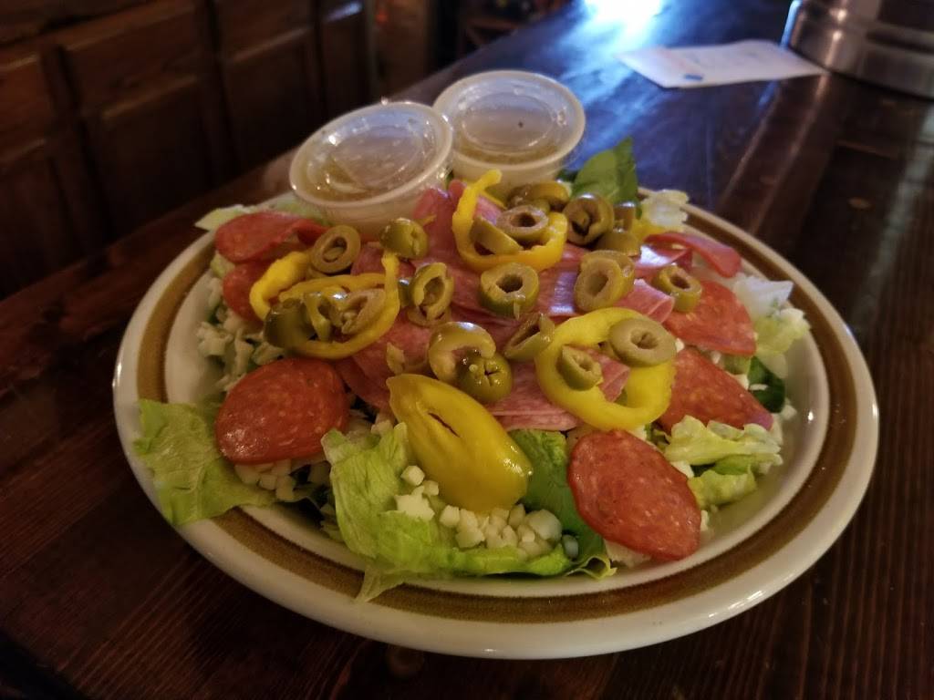 Perennial Vineyards | restaurant | 11877 Poorman St SW, Navarre, OH 44662, USA | 3308323677 OR +1 330-832-3677