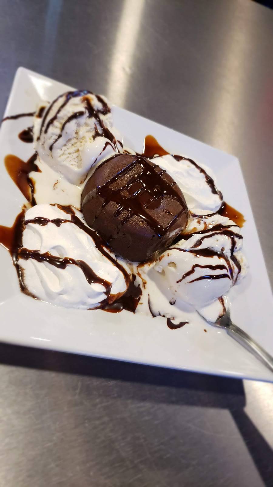 Firehouse 52 Bar & Grill | restaurant | 26781 US-380, Aubrey, TX 76227, USA | 9723476552 OR +1 972-347-6552