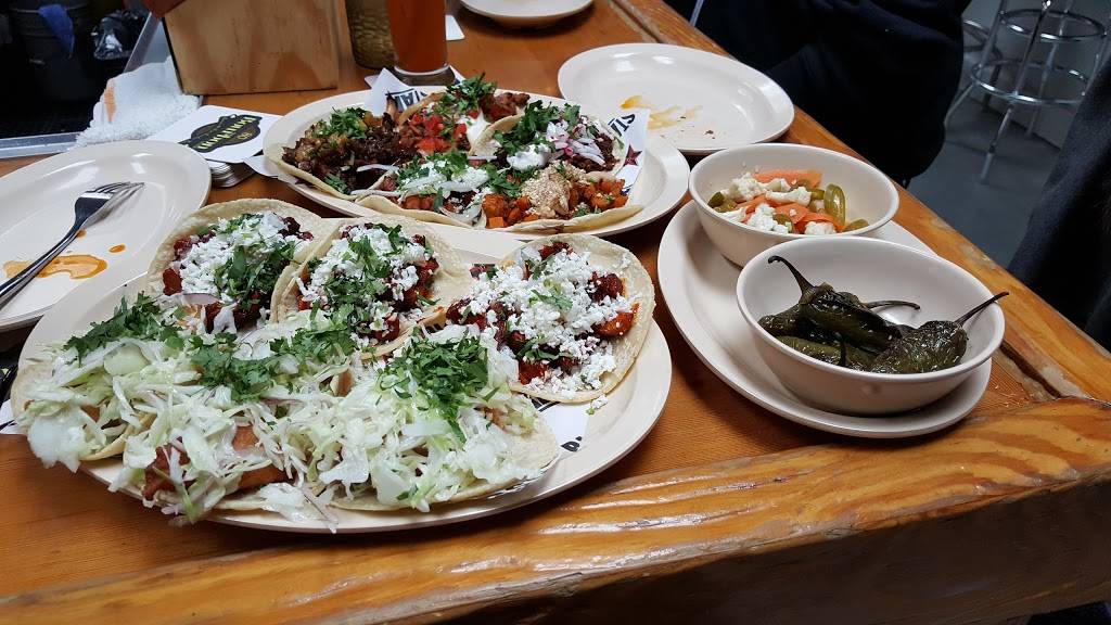 Big Star | restaurant | 1531 N Damen Ave, Chicago, IL 60622, USA | 7732354039 OR +1 773-235-4039