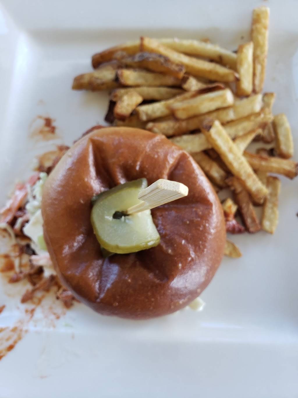 McGillicafeys Pub and Eatery | restaurant | 13 Bridge St S, Hastings, ON K0L 1Y0, Canada | 7056963600 OR +1 705-696-3600