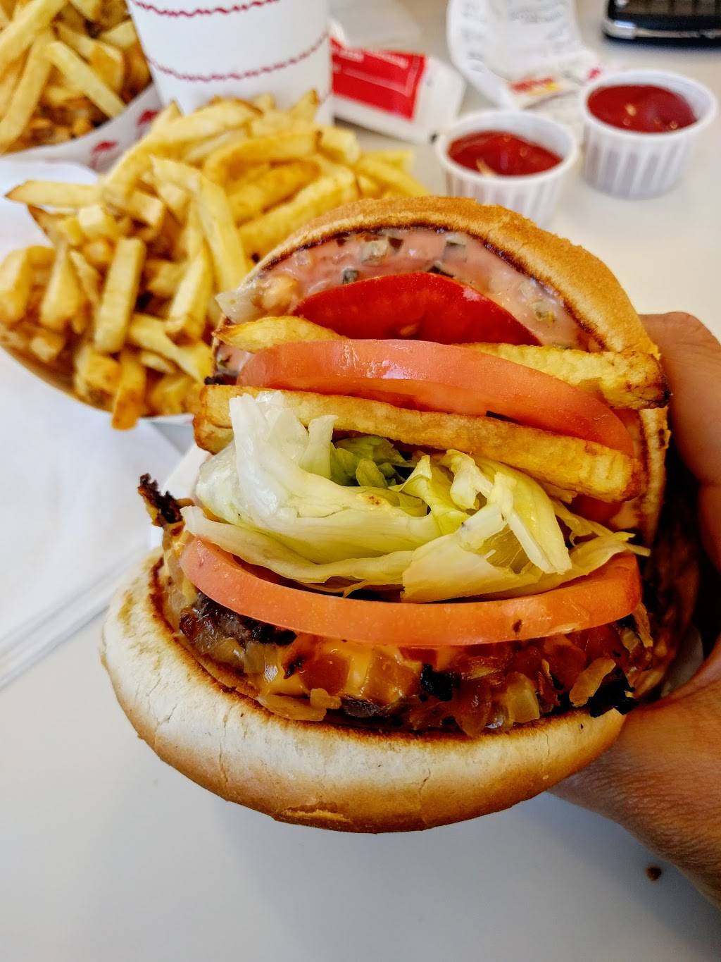 In-N-Out Burger | restaurant | 4444 Van Nuys Blvd, Sherman Oaks, CA 91403, USA | 8007861000 OR +1 800-786-1000