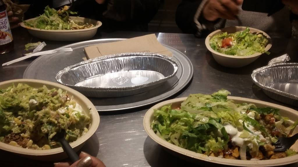 Chipotle Mexican Grill | restaurant | 7 Backus Ave Ste H100, Danbury, CT 06810, USA | 2037302989 OR +1 203-730-2989