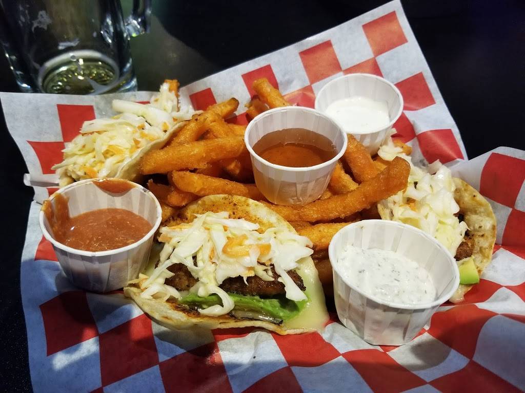 The Bank Sports Lounge | restaurant | 431 North St, Taft, CA 93268, USA | 6617454963 OR +1 661-745-4963