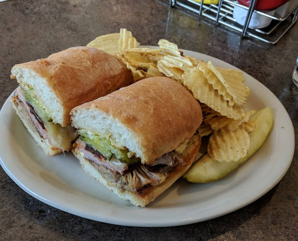 Obbs Sports Bar & Grill | restaurant | 1347 Burns Ave, St Paul, MN 55106, USA | 6517767010 OR +1 651-776-7010