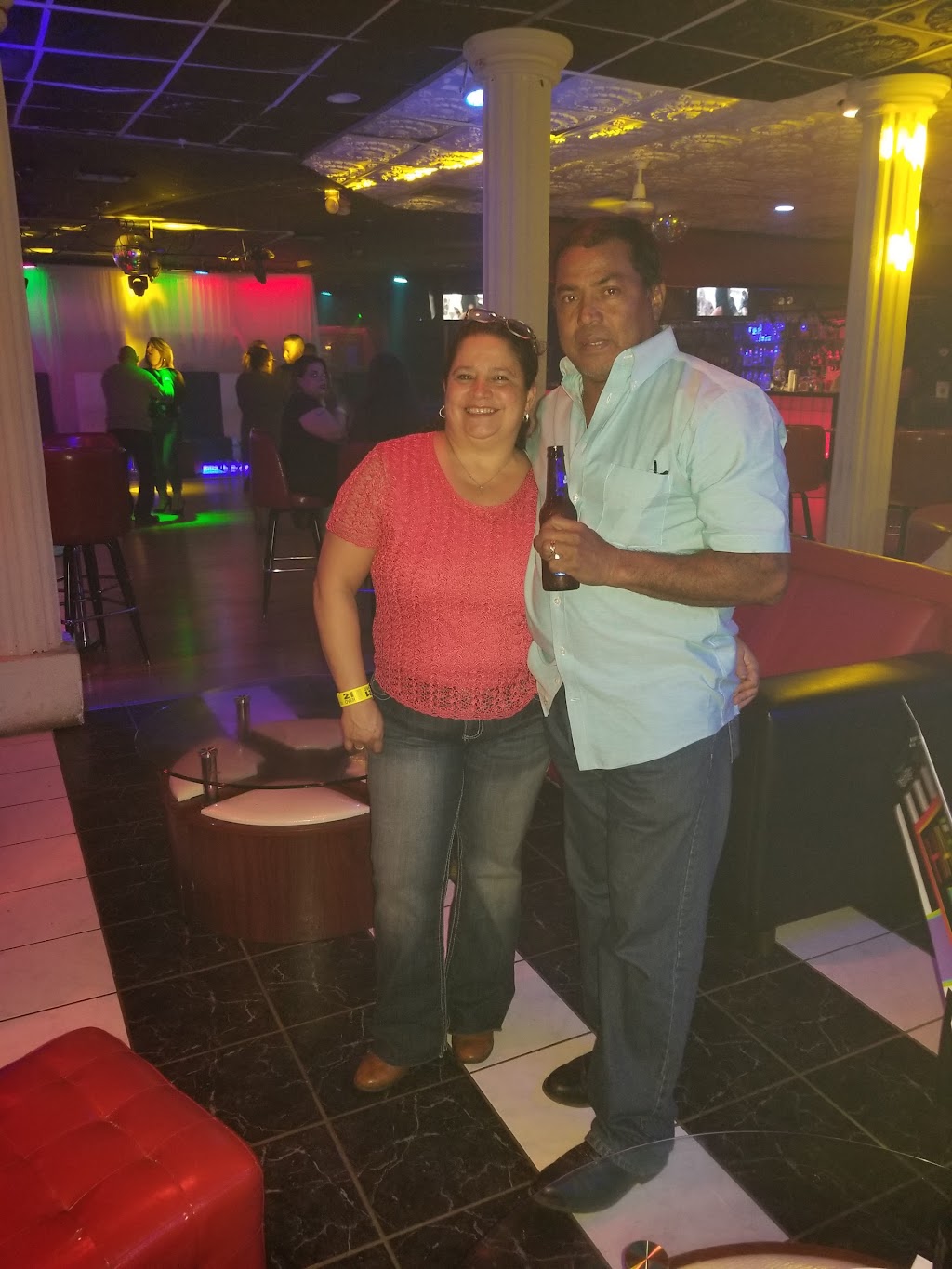 Viva Le Mirage | night club | 5990 Winkler Rd, Fort Myers, FL 33919, USA | 2392260086 OR +1 239-226-0086