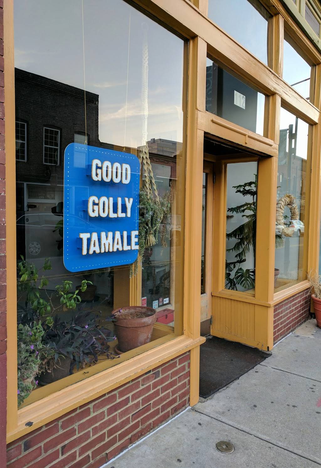 Good Golly Tamale | restaurant | 112 S Central St, Knoxville, TN 37902, USA | 8653375771 OR +1 865-337-5771