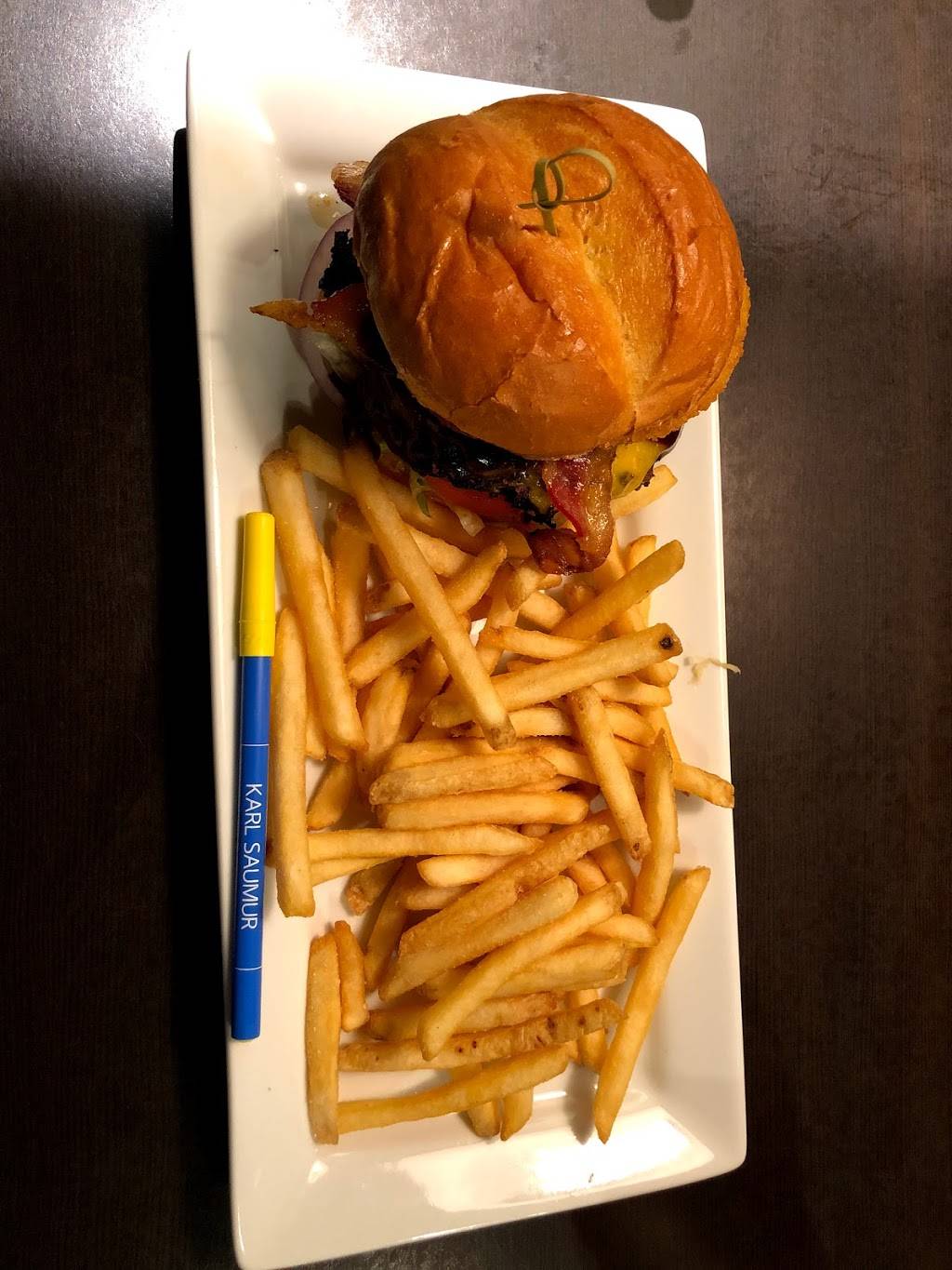 Ruby Tuesday | restaurant | 777 E Merritt Island Causeway, Merritt Island, FL 32952, USA | 3214536340 OR +1 321-453-6340