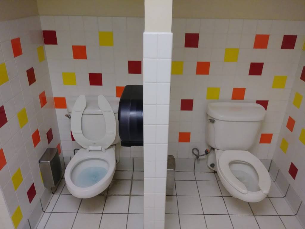 Dairy Queen | restaurant | 1105 First St, Huntington, IN 46750, USA | 2603563828 OR +1 260-356-3828