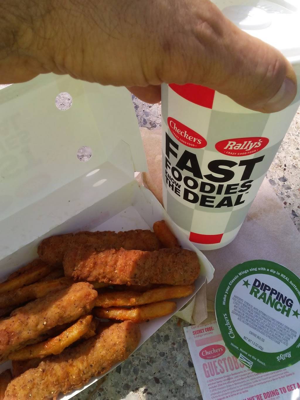 Checkers | restaurant | 575 E Michigan Ave, Kalamazoo, MI 49007, USA | 2693436995 OR +1 269-343-6995