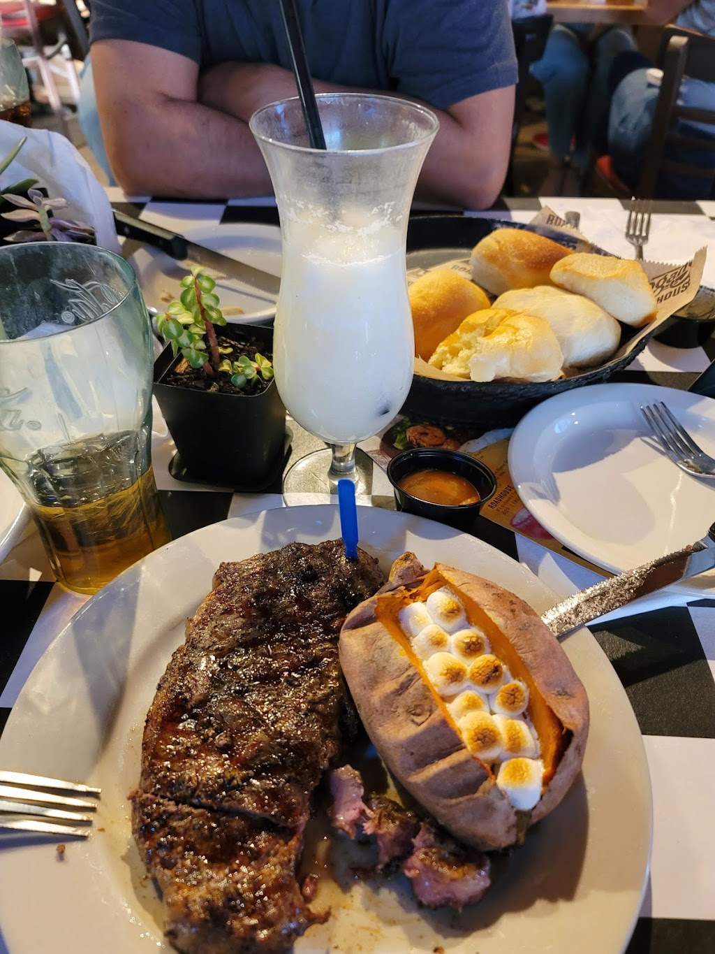 Logans Roadhouse | restaurant | 5105 E 42nd St, Odessa, TX 79762, USA | 4323685519 OR +1 432-368-5519