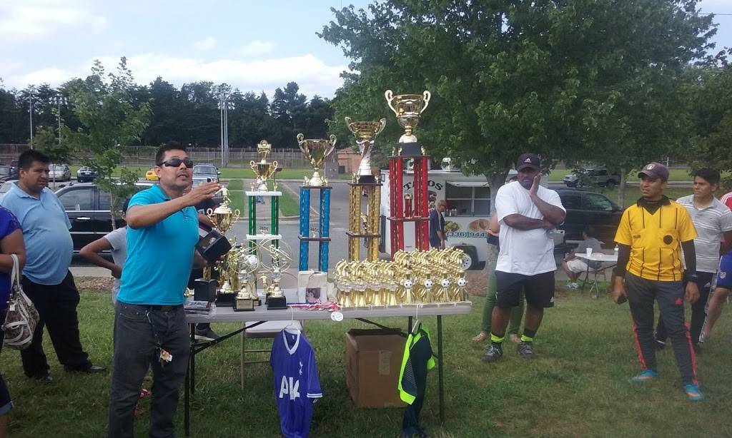 Sams Oven & Grill | restaurant | 3601 Groometown Rd, Greensboro, NC 27407, USA | 3368977337 OR +1 336-897-7337