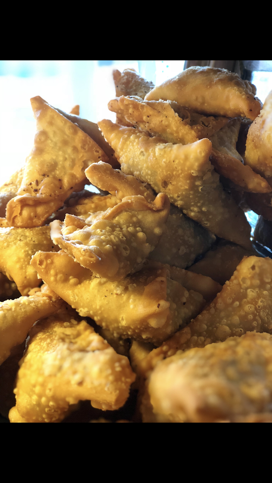 Capital Sweet and Samosa | restaurant | 62 Overlea Blvd, East York, ON M4H 1C4, Canada | 4164676060 OR +1 416-467-6060