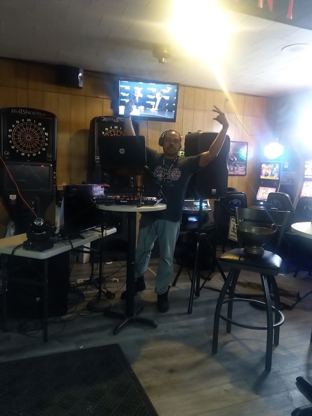 Johnnys On Hickory | restaurant | 1008 N Hickory St, Joliet, IL 60435, USA | 8156305228 OR +1 815-630-5228