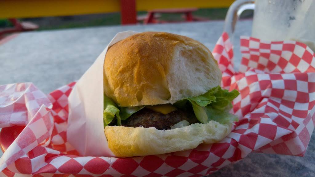 Milltown Drive In | restaurant | 125 Main St W, Milltown, WI 54858, USA | 7158253389 OR +1 715-825-3389