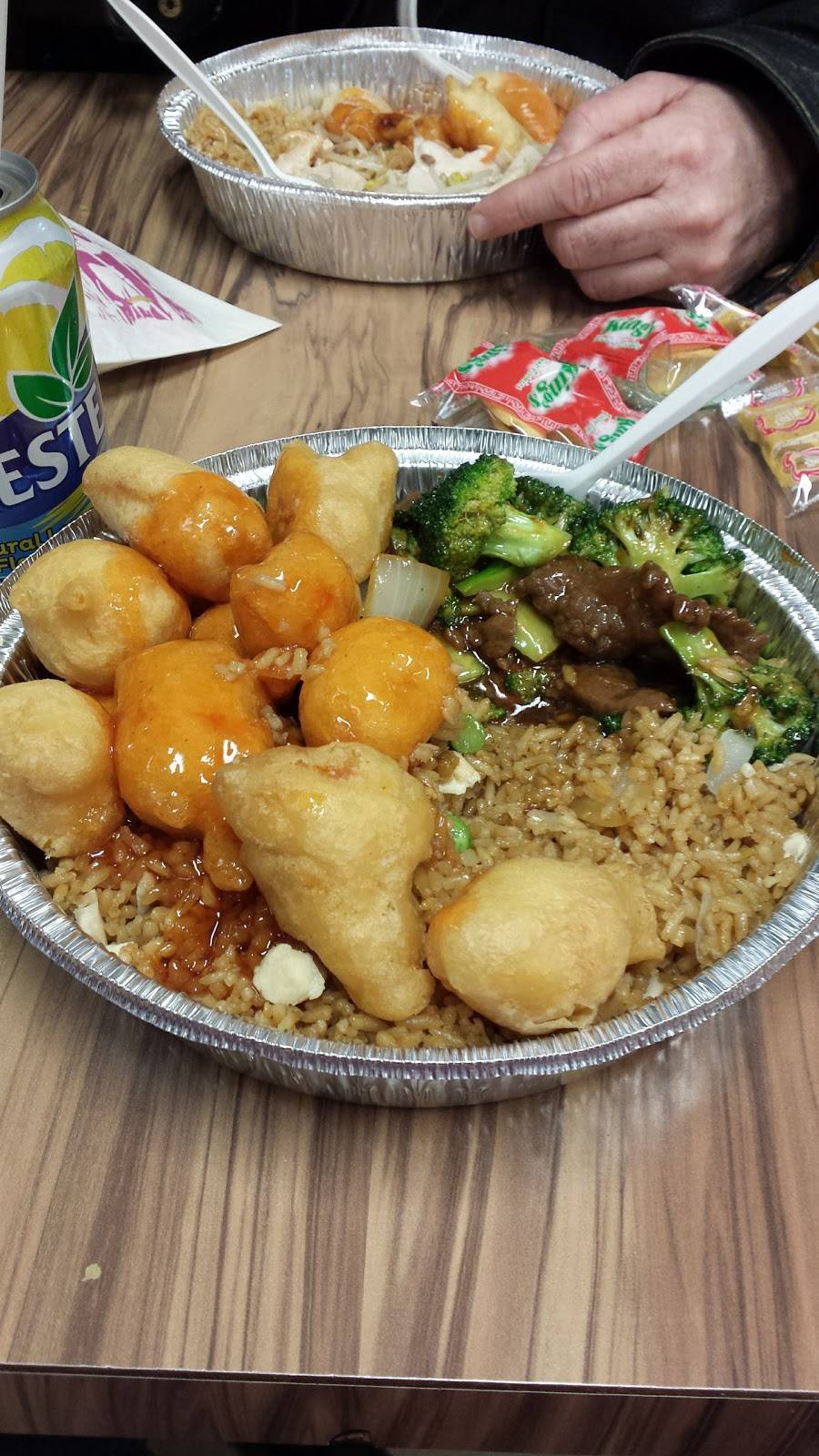 Jumbo Dragon Chinese Restaurant | restaurant | 50 Market St S f5, Brantford, ON N3S 2X5, Canada | 5197529988 OR +1 519-752-9988