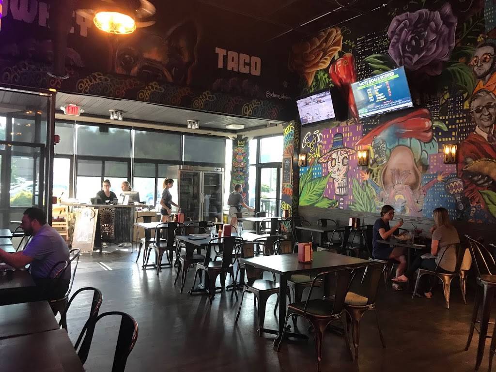 Lowkey Taco | restaurant | 690 Chauvet Dr, Robinson Township, PA 15108, USA | 4122498675 OR +1 412-249-8675