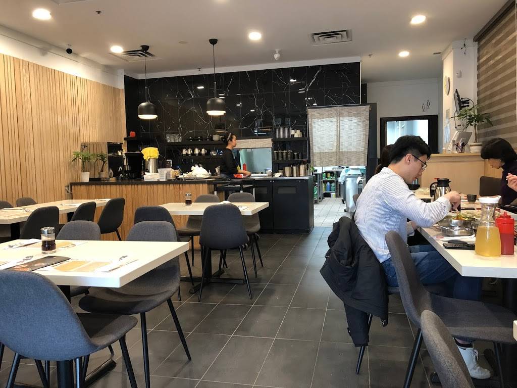 Myoungdong Chammat Kalguksu | restaurant | 1549 Steeles Ave E, North York, ON M2M 3Y7, Canada | 4167338811 OR +1 416-733-8811