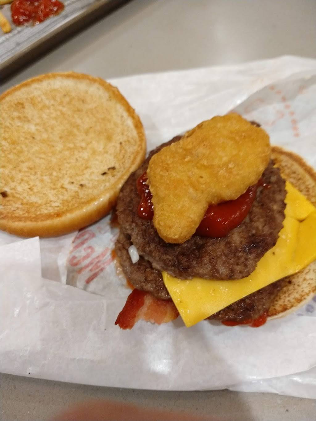 McDonalds | cafe | 14841 Snow Rd, Brook Park, OH 44142, USA | 2166764840 OR +1 216-676-4840