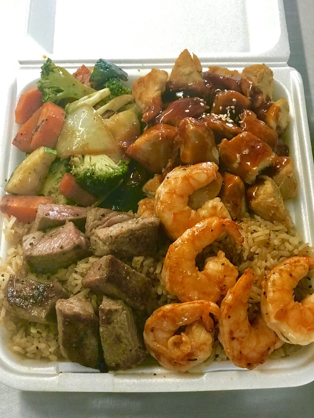 Hachi Hachi | restaurant | 550 S Constitution Ave, Ashdown, AR 71822, USA | 8703156086 OR +1 870-315-6086