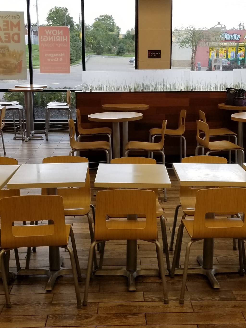 Wendys | restaurant | 220 S Heincke Rd, Miamisburg, OH 45342, USA | 9373537078 OR +1 937-353-7078