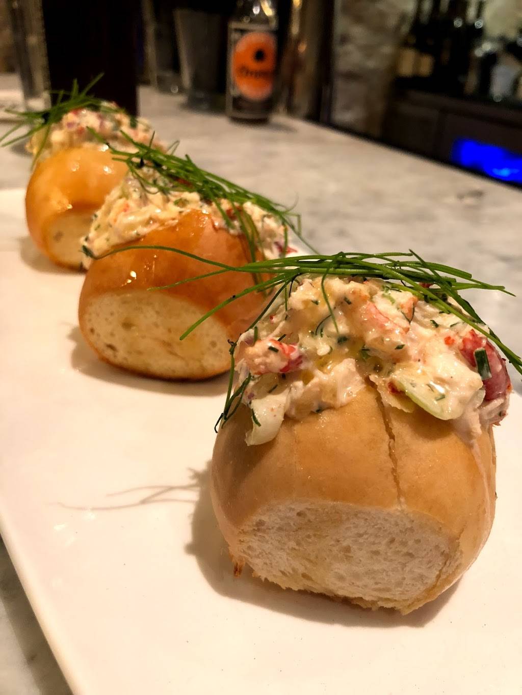 Oak & Oyster | restaurant | 724 N Milwaukee St, Milwaukee, WI 53202, USA | 4143237434 OR +1 414-323-7434