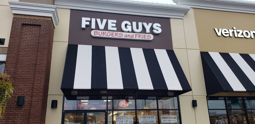 Five Guys | meal takeaway | 17100 Southcenter Pkwy, Tukwila, WA 98188, USA | 4252210081 OR +1 425-221-0081