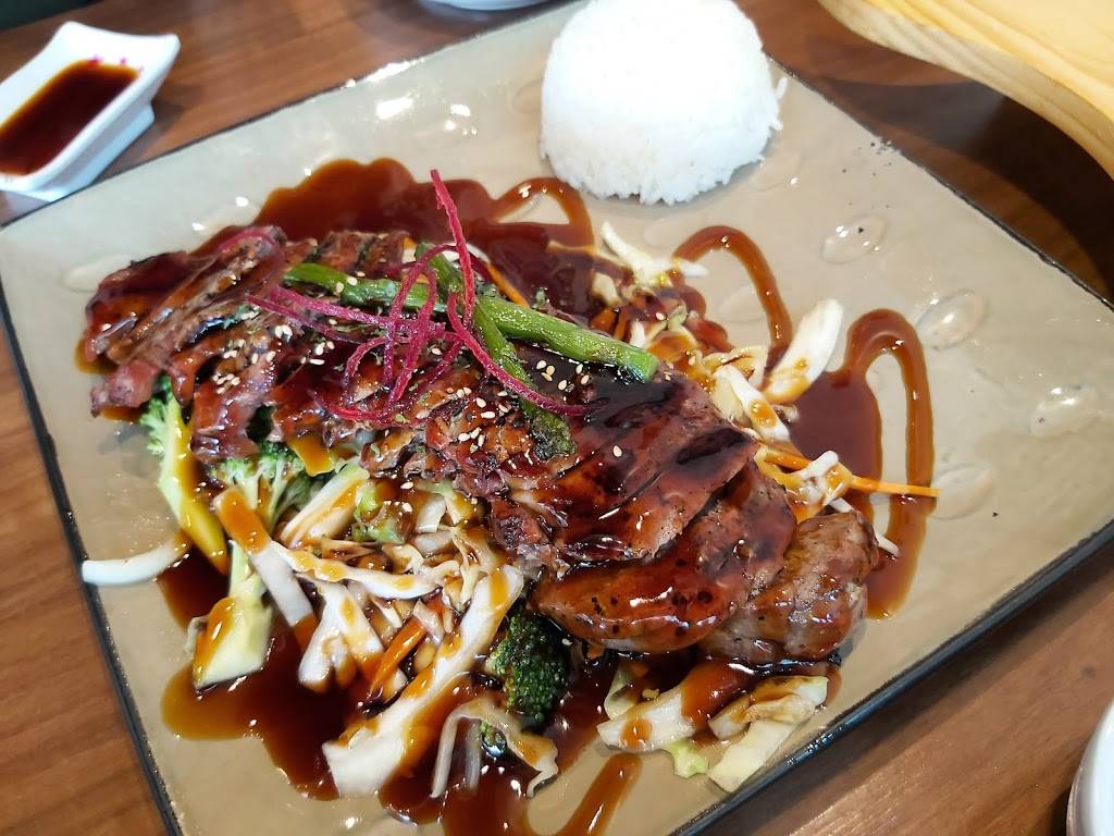 Akira Restaurant | restaurant | 83 Aberfoyle Rd, Kingston, ON K7M 7T2, Canada | 6137677664 OR +1 613-767-7664