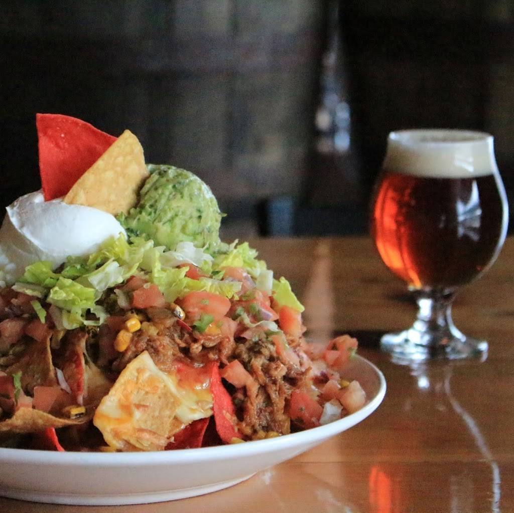 Stubbys Gastrogrub & Beer Bar | restaurant | 2060 N Humboldt Blvd Suite 200, Milwaukee, WI 53212, USA | 4147636324 OR +1 414-763-6324