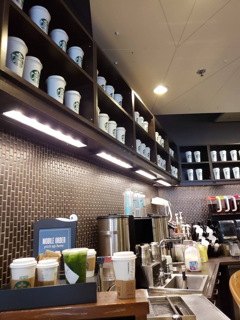 Starbucks | cafe | 1605 Lemoine Ave, Fort Lee, NJ 07024, USA | 2014617229 OR +1 201-461-7229