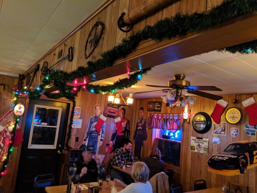 Reds Tavern & Pizzeria | restaurant | 19620 IL-173, Harvard, IL 60033, USA | 8159434951 OR +1 815-943-4951