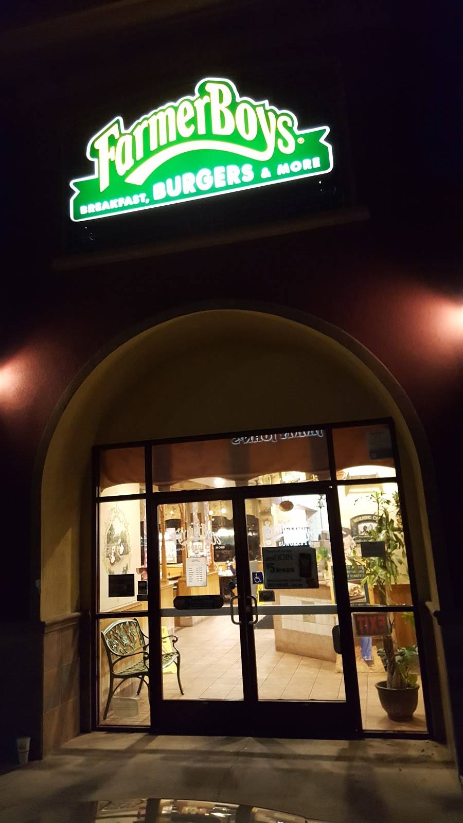 Farmer Boys | restaurant | 15662 Arrow Hwy, Irwindale, CA 91706, USA | 6263376999 OR +1 626-337-6999