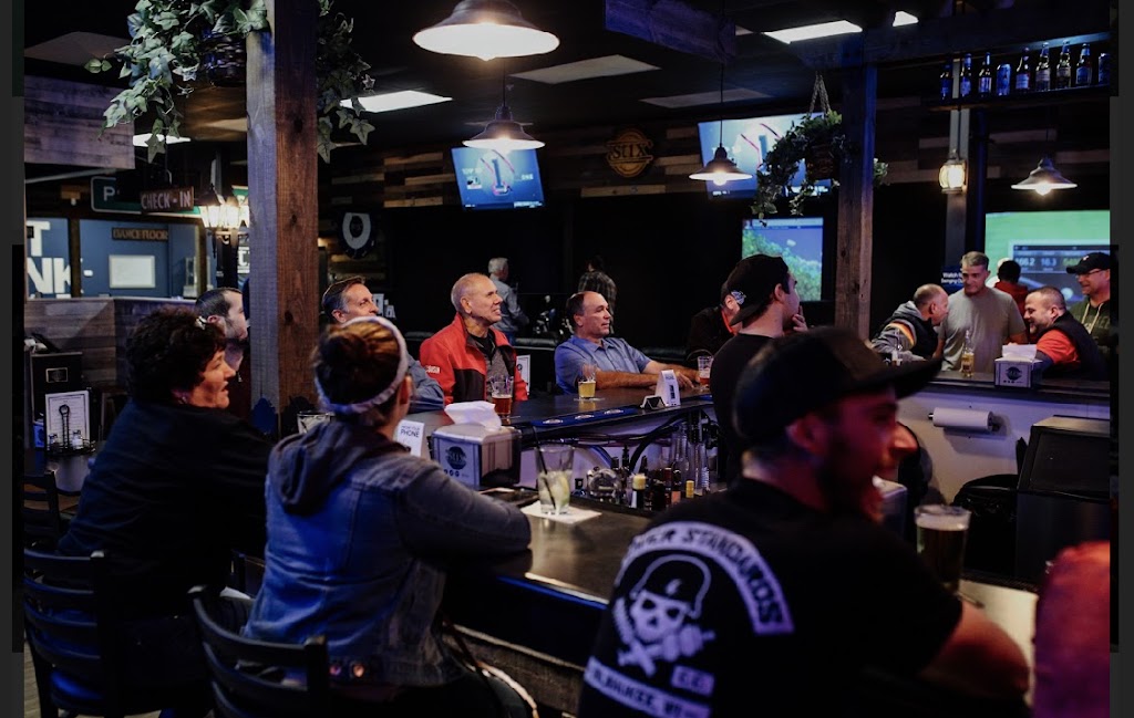 Stix Golf Entertainment | restaurant | W164 N11271 Squire Dr, Germantown, WI 53022, USA | 2624157513 OR +1 262-415-7513