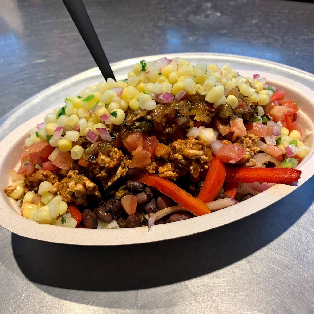 Chipotle Mexican Grill | restaurant | 3737 Merle Hay Rd #100, Des Moines, IA 50310, USA | 5159744300 OR +1 515-974-4300