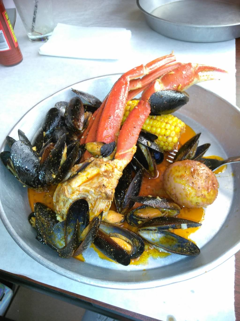 The Juicy Crab - Westside | restaurant | 8106 Blanding Blvd, Jacksonville, FL 32244, USA | 9043795517 OR +1 904-379-5517