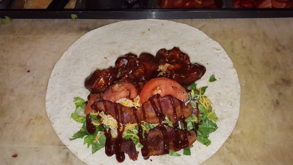 Beach House | restaurant | 2301 S Lake Shore Dr, Decatur, IL 62521, USA | 2174227202 OR +1 217-422-7202