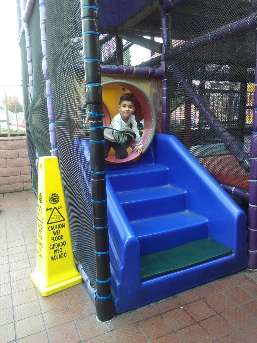 Burger King | restaurant | 4040 Tweedy Blvd, South Gate, CA 90280, USA | 3235632542 OR +1 323-563-2542