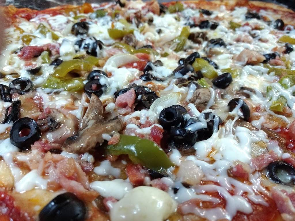 Tippis Pizza | restaurant | 5778 Okeechobee Blvd, West Palm Beach, FL 33417, USA | 5616819224 OR +1 561-681-9224