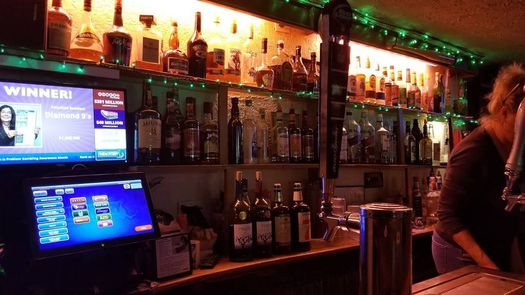 Petes Bluebird | restaurant | 85 Mendon St, Bellingham, MA 02019, USA | 5089669717 OR +1 508-966-9717