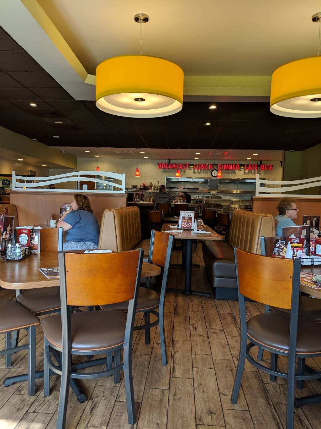 Dennys | restaurant | 1206 N Woodland Blvd, DeLand, FL 32720, USA | 3868737890 OR +1 386-873-7890