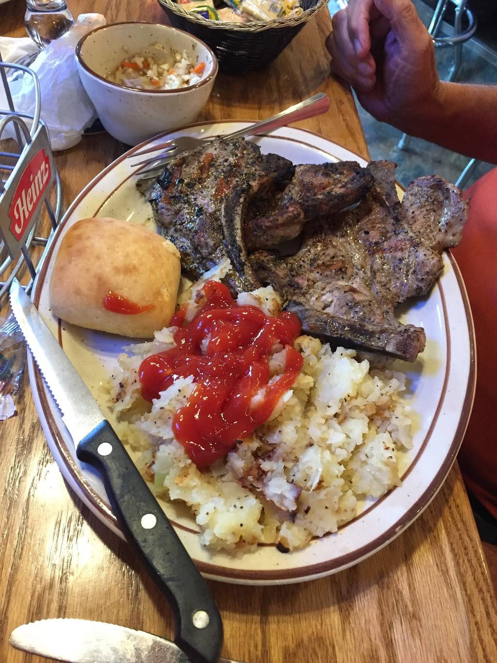 Kelleys Restaurant & Bar LLC | restaurant | 6762 E Hwy 164, Celestine, IN 47521, USA | 8126341323 OR +1 812-634-1323