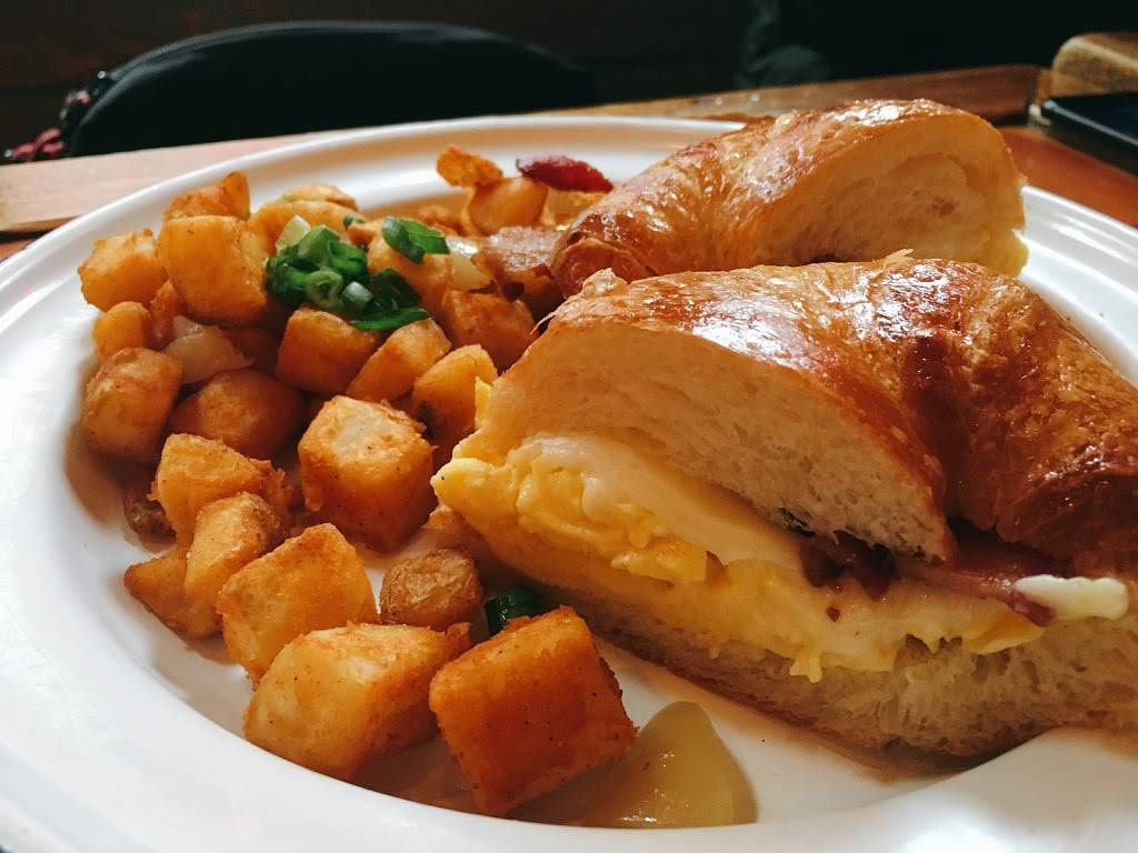 The Grey Dog Chelsea | cafe | 242 W 16th St, New York, NY 10011, USA | 2122292345 OR +1 212-229-2345