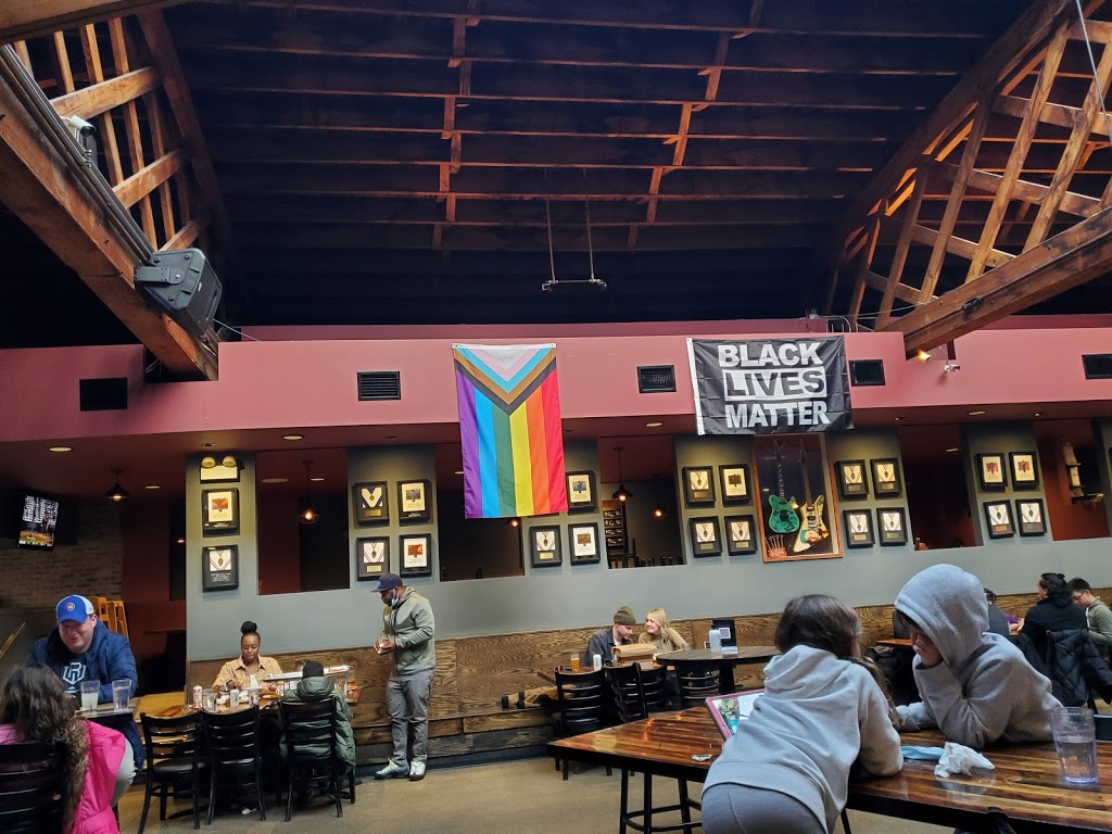 Piece Brewery | restaurant | 1927 W North Ave, Chicago, IL 60622, USA | 7737724422 OR +1 773-772-4422